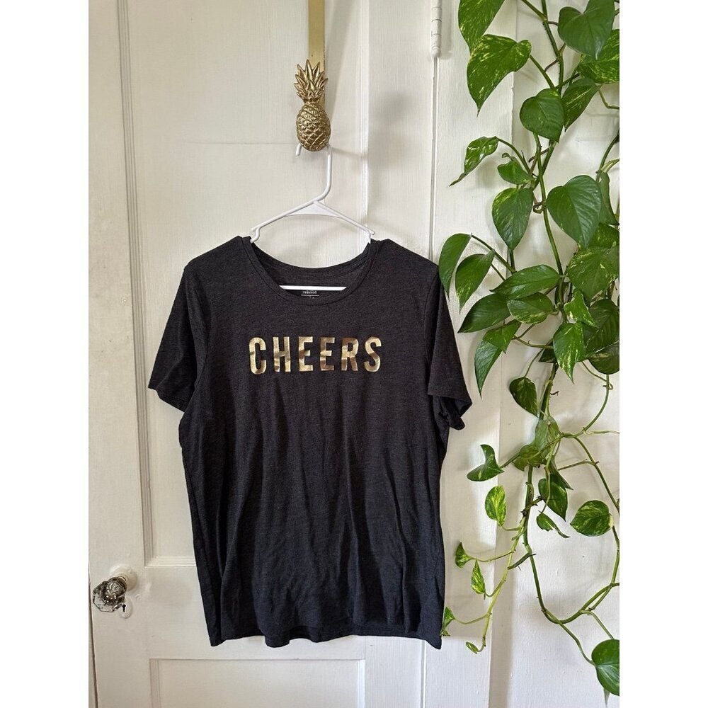 Old Navy relaxed Women’s size large CHEERS shirt